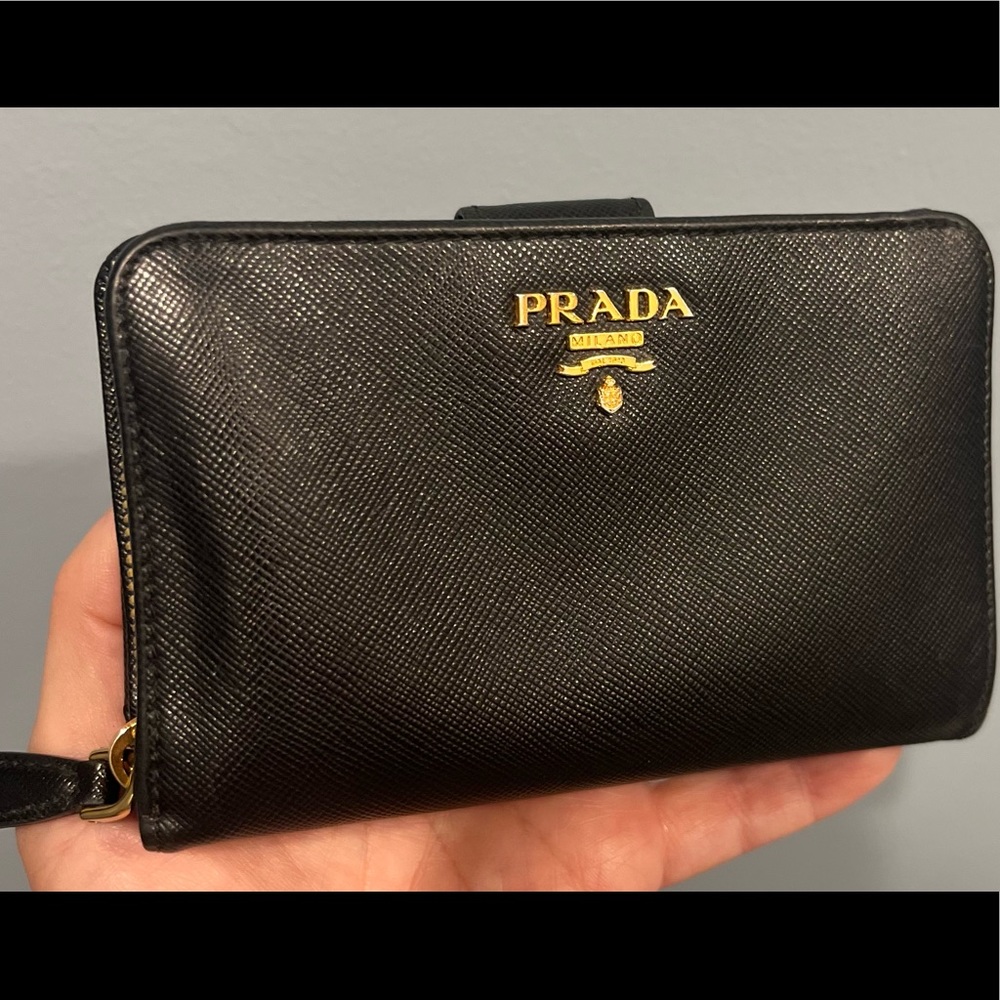 Prada wallet - Black